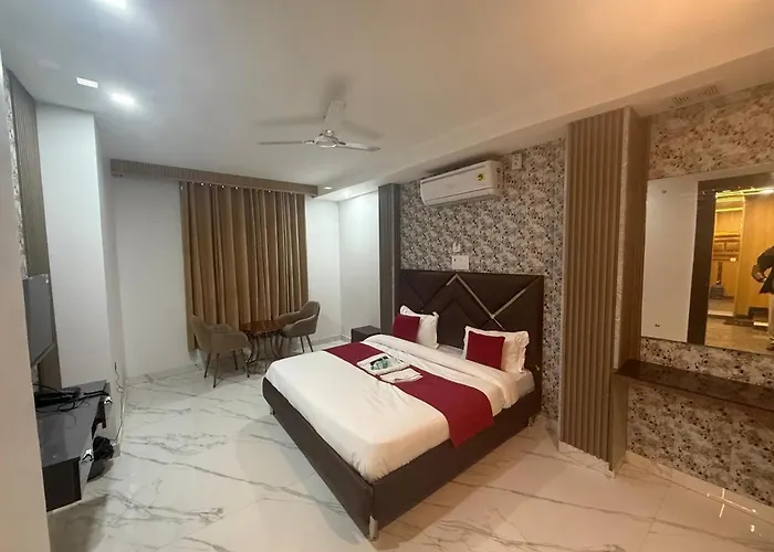 Deluxe King Room