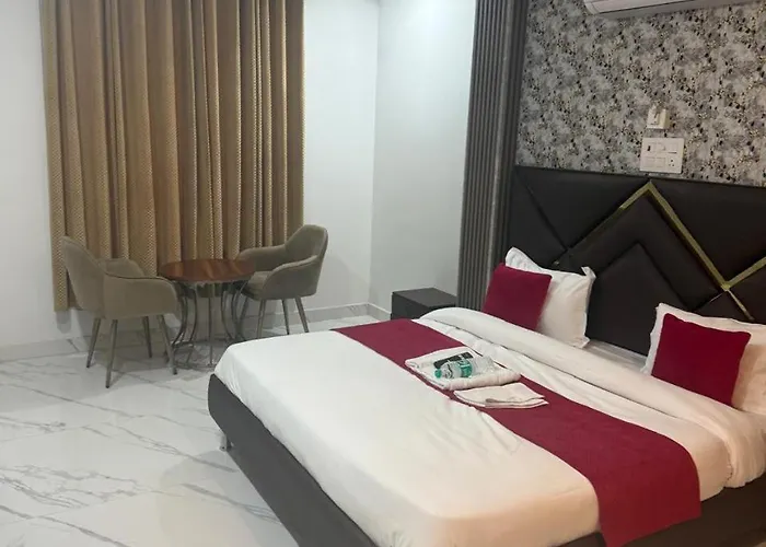 Deluxe King Room